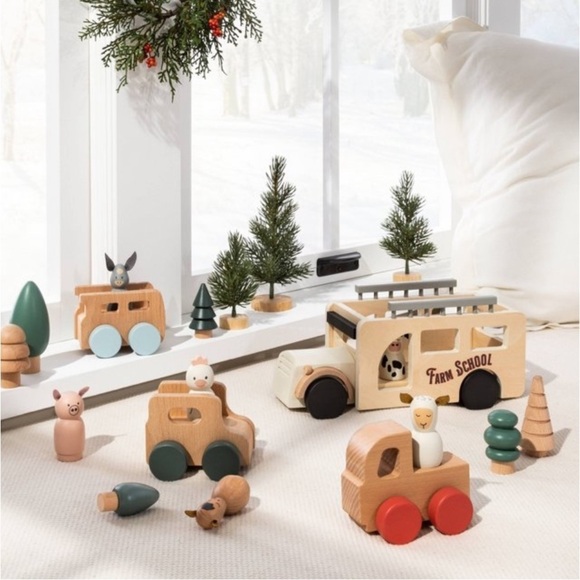 Hearth and Hand Toy Farm Animal Figurine Set - Picture 2 of 7